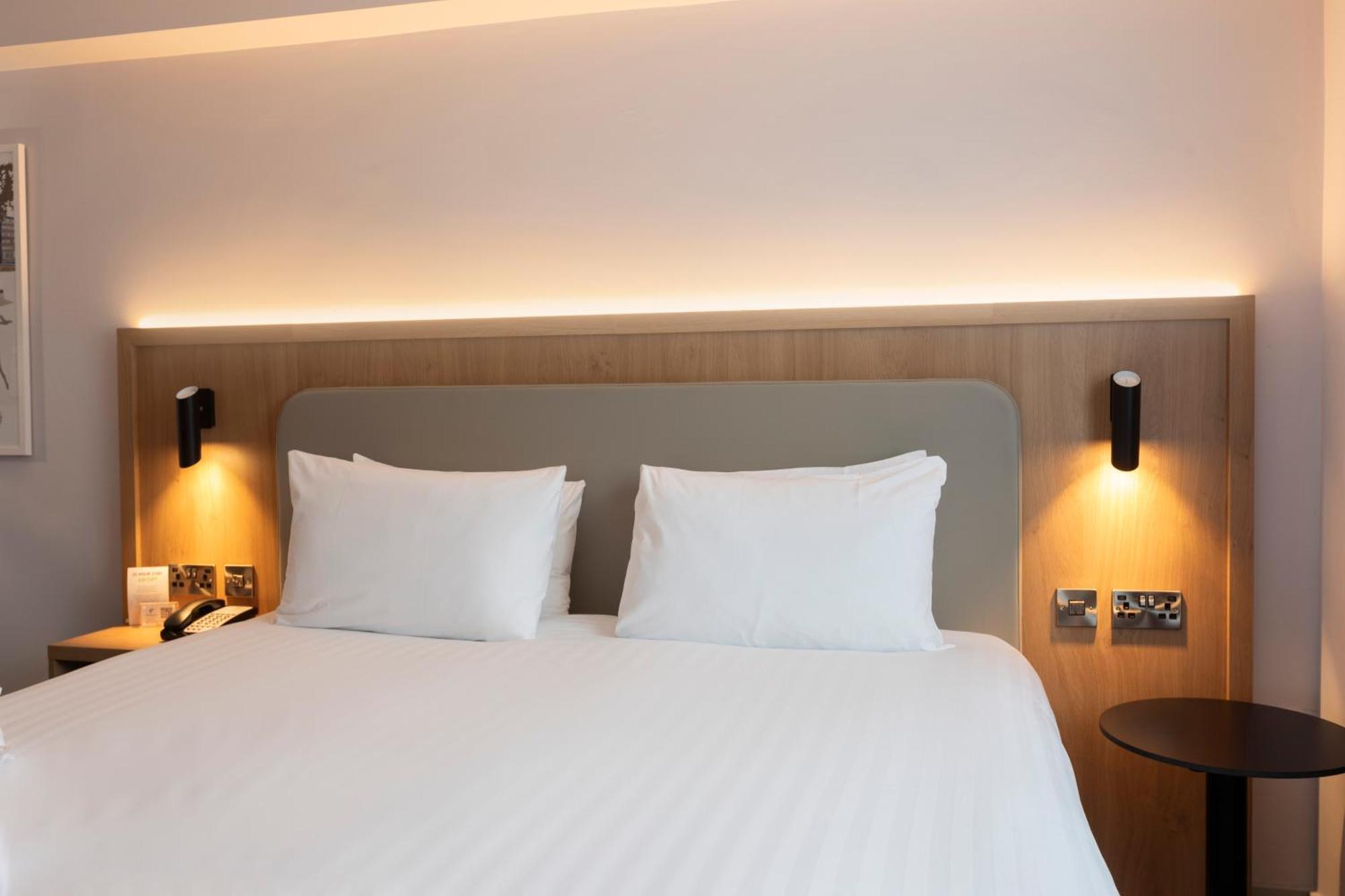 Holiday Inn Brentwood By Ihg Exterior foto